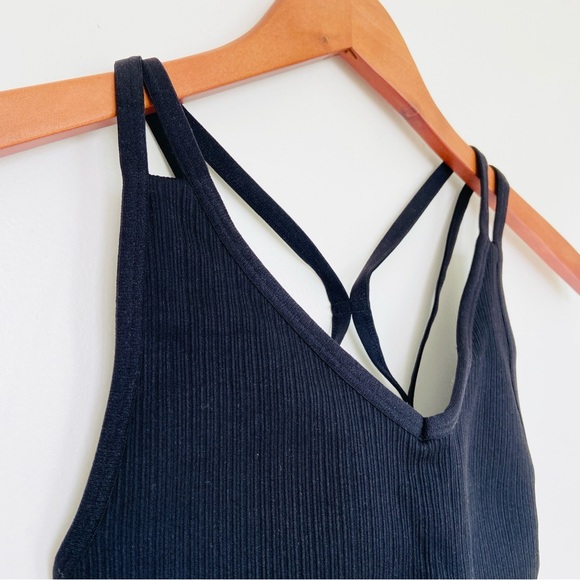 Fabletics Low Impact Seamless Strappy Bra Black - Picture 4 of 9